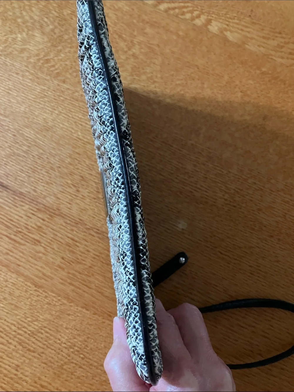 NINE WEST SNAKE SKIN WRISTLET EXCELLENT CONDITION USED ONCE